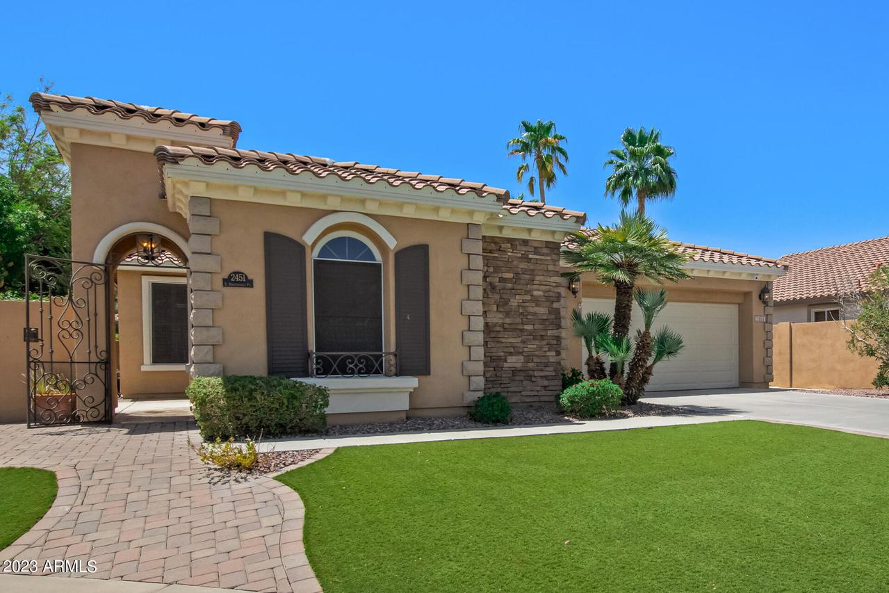 2451 E Honeysuckle Pl., Chandler, AZ 85286