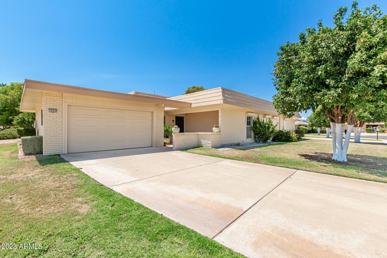 18420 N 101st Dr., Sun City, AZ 85373
