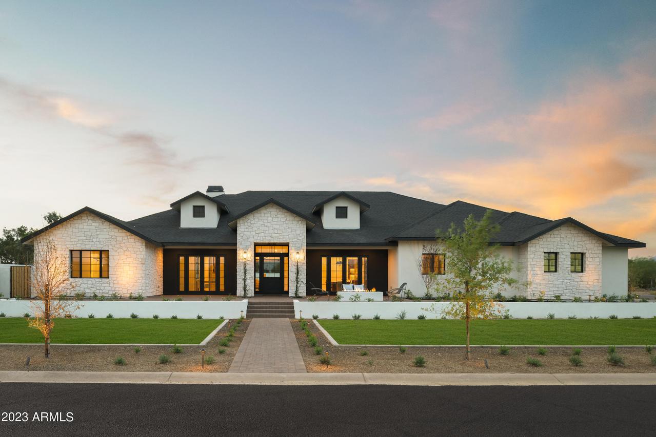 6726 E Clinton St., Scottsdale, AZ 85254