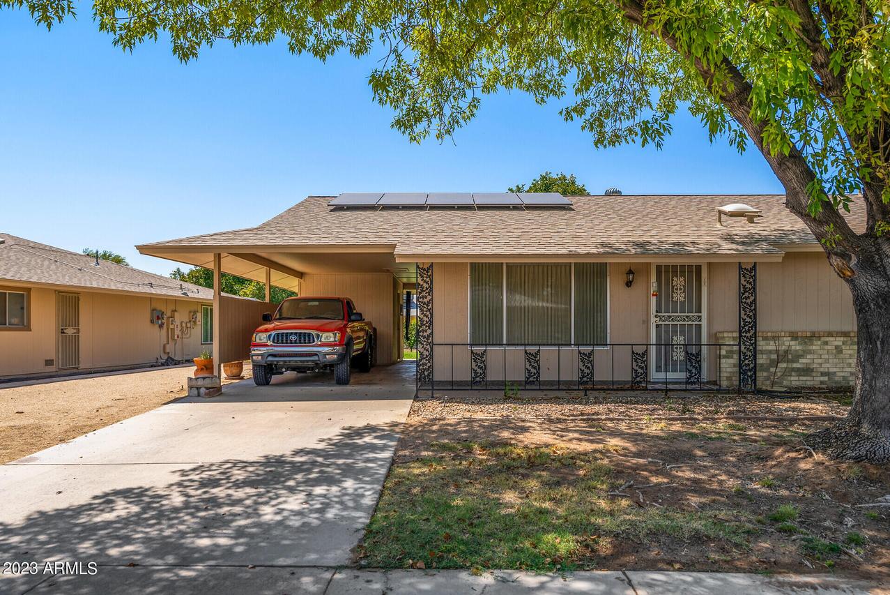 19202 N Signal Butte Cir., Sun City, AZ 85373