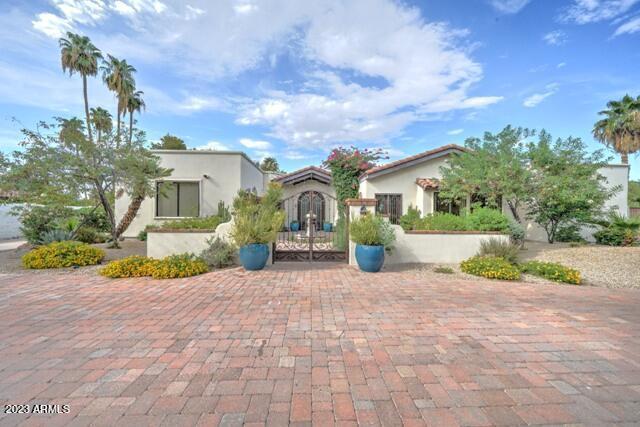 5862 E Berneil Ln., Paradise Valley, AZ 85253