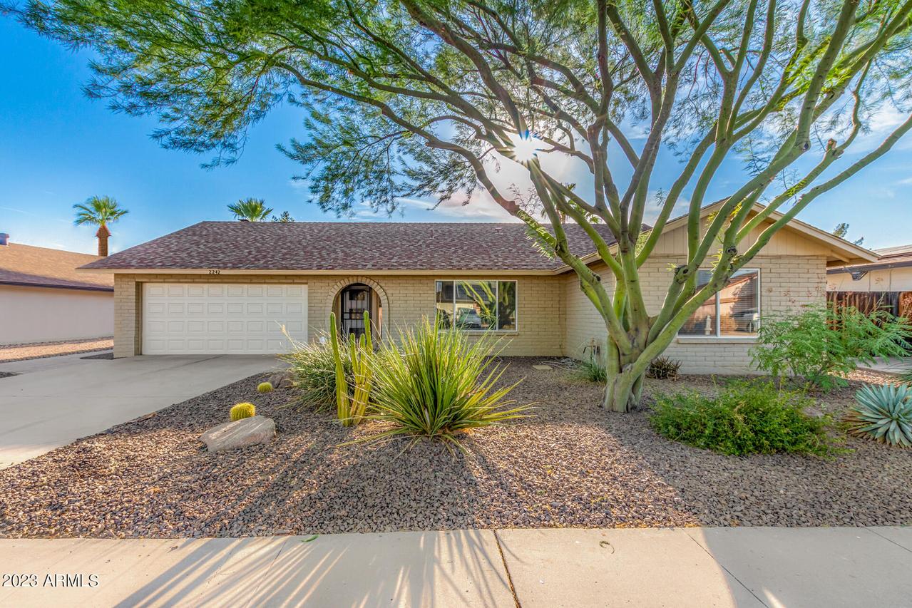 2242 S Canton, Mesa, AZ 85202