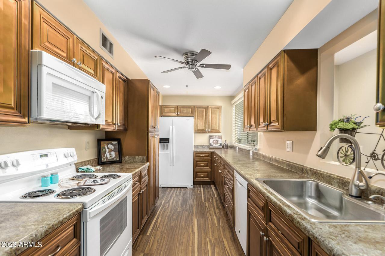 13428 W Desert Glen Dr., Sun City West, AZ 85375