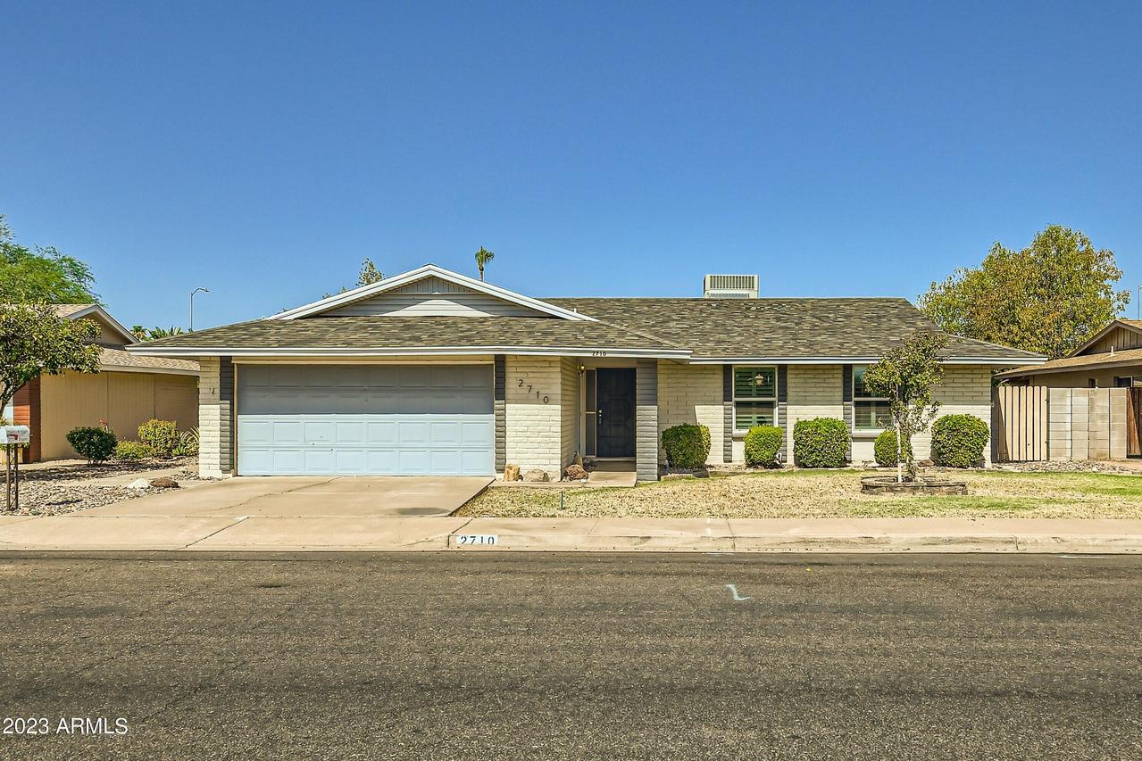 2710 S Rogers, Mesa, AZ 85202