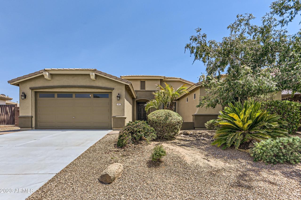 401 W Yellow Wood Ave., San Tan Valley, AZ 85140