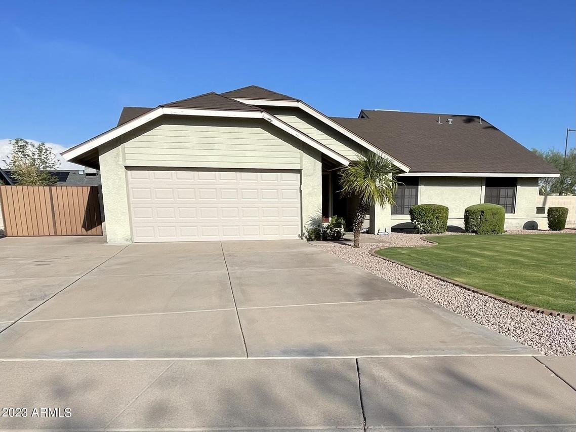 17601 N 62nd Dr., Glendale, AZ 85308