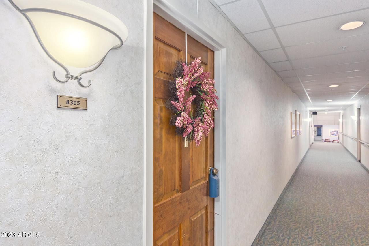 10330 W Thunderbird Blvd. #B305, Sun City, AZ 85351