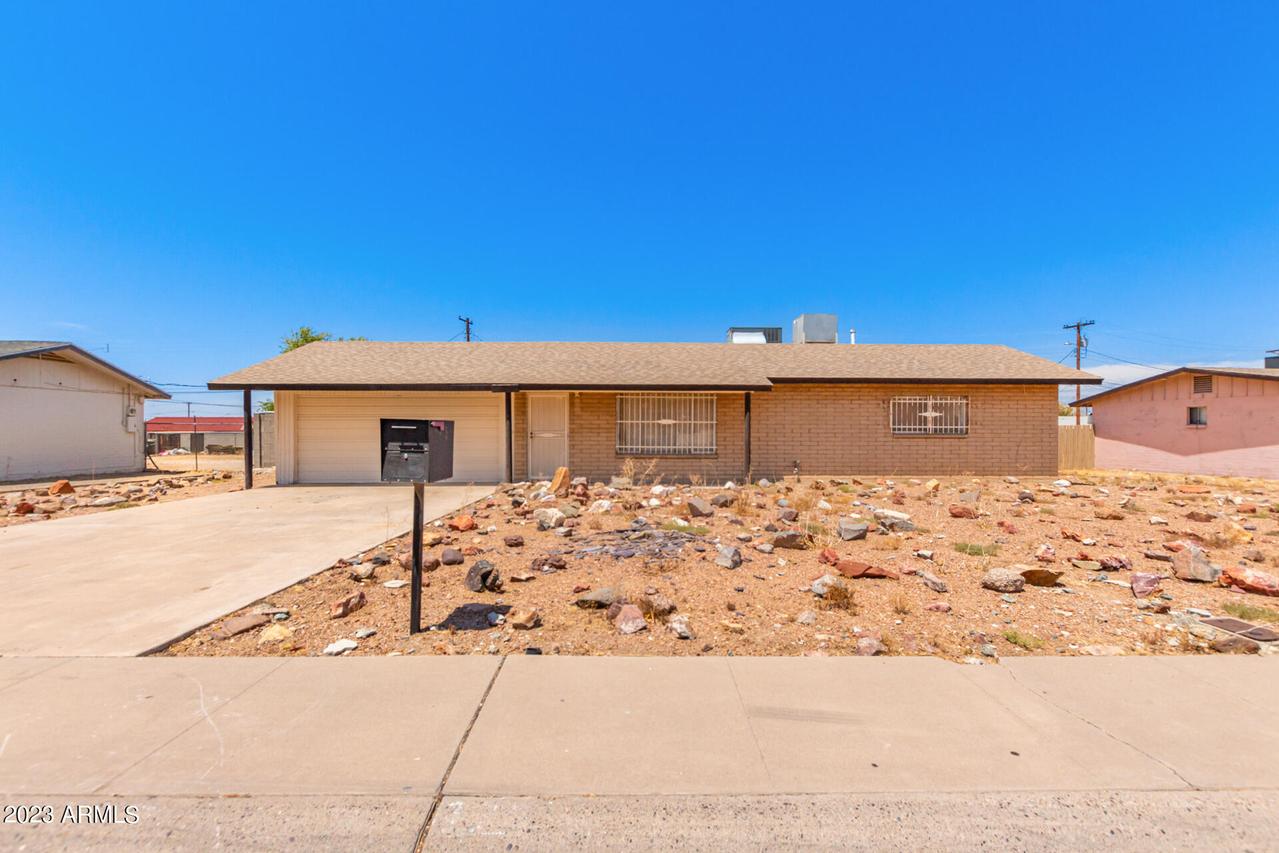 338 E La Mirada Dr., Phoenix, AZ 85042