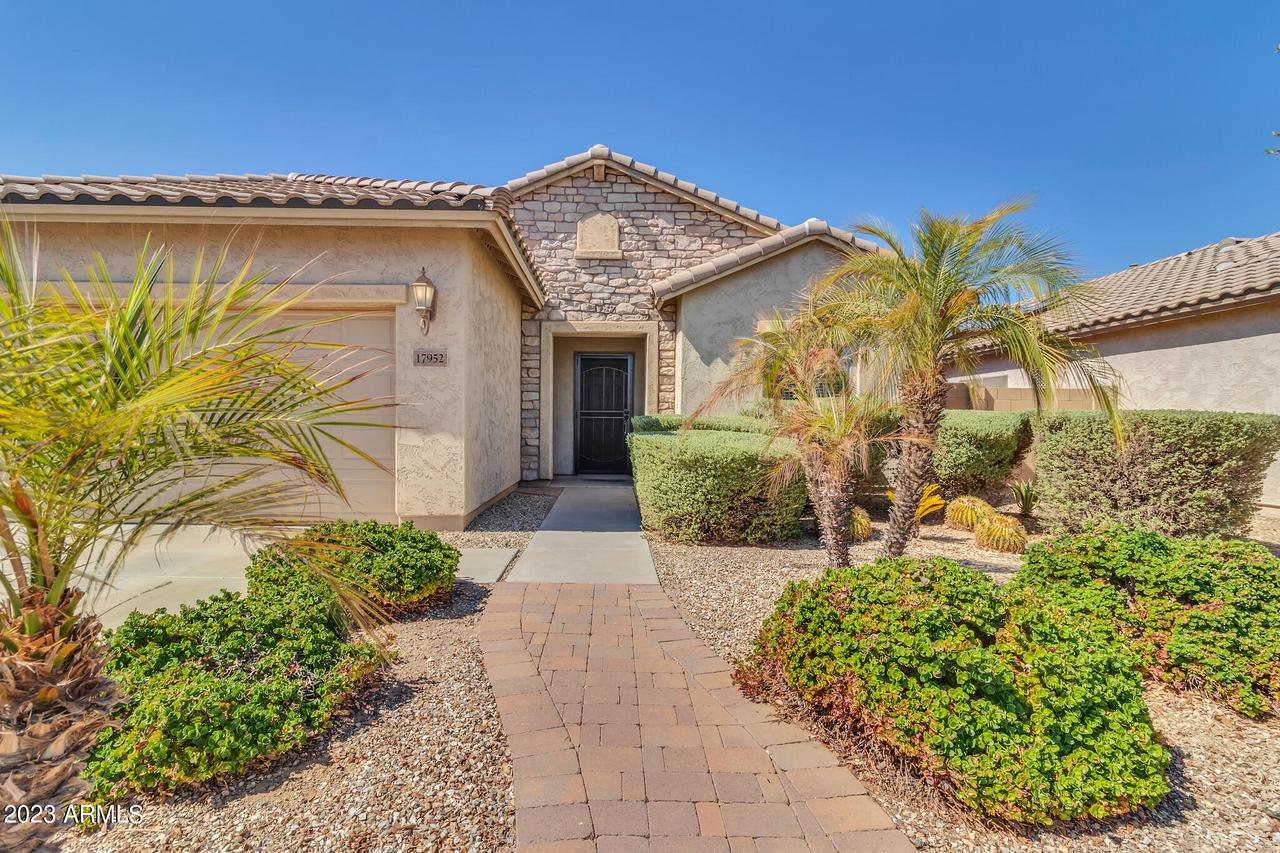 17952 W Lawrence Ln., Waddell, AZ 85355
