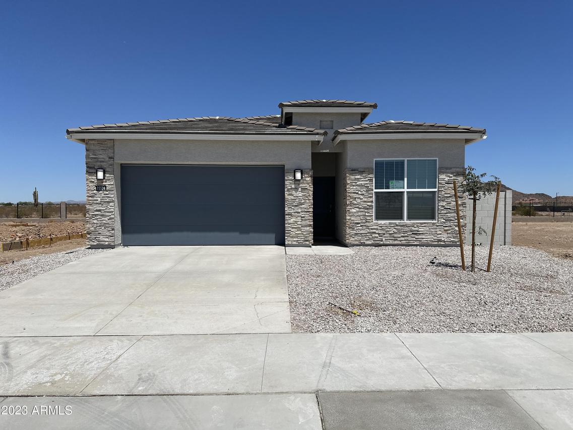 15524 W Smoketree Dr., Surprise, AZ 85387