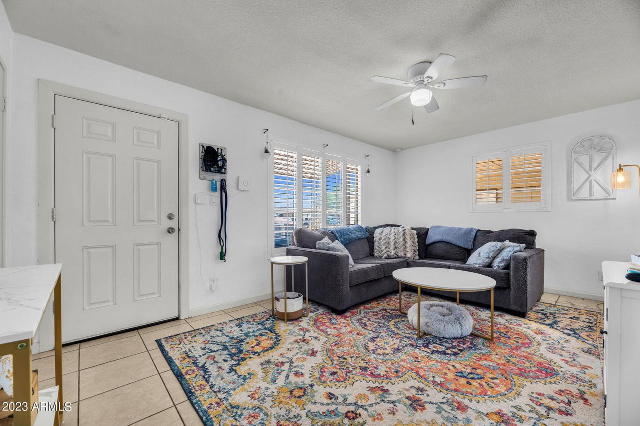 2802 W Griswold Rd., Phoenix, AZ 85051