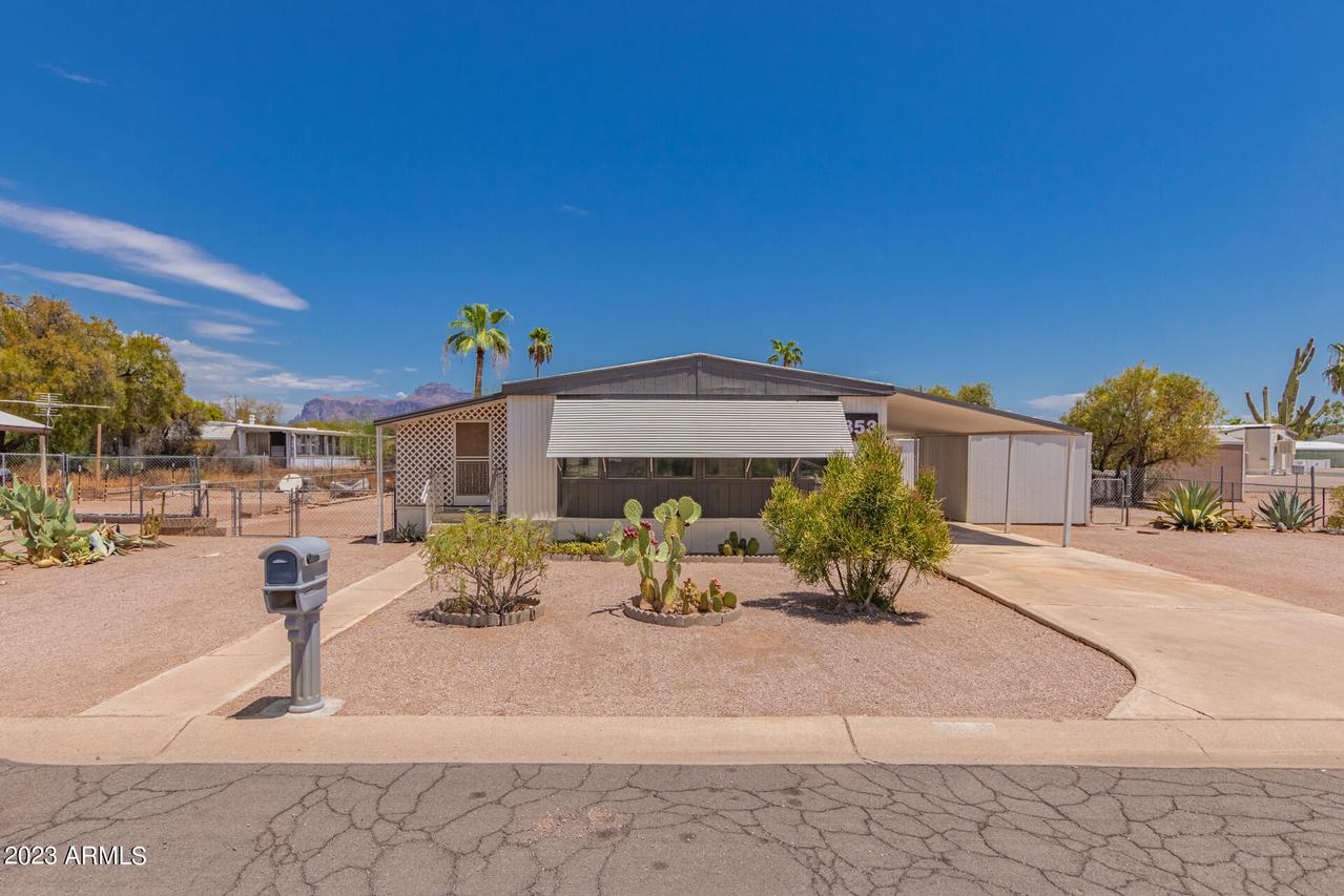 353 S Silver Dr., Apache Junction, AZ 85120