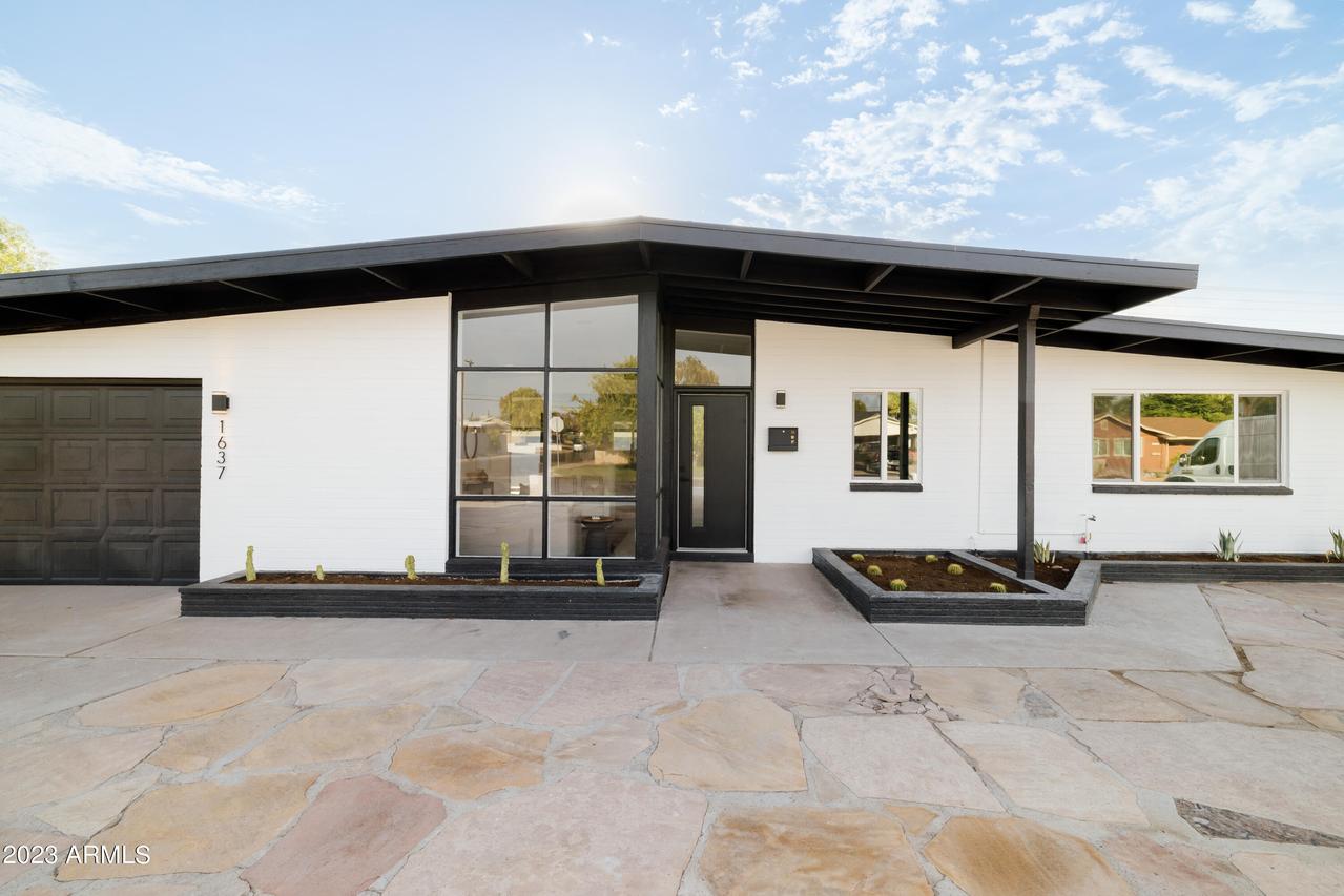 1637 N Sunset Dr., Tempe, AZ 85288