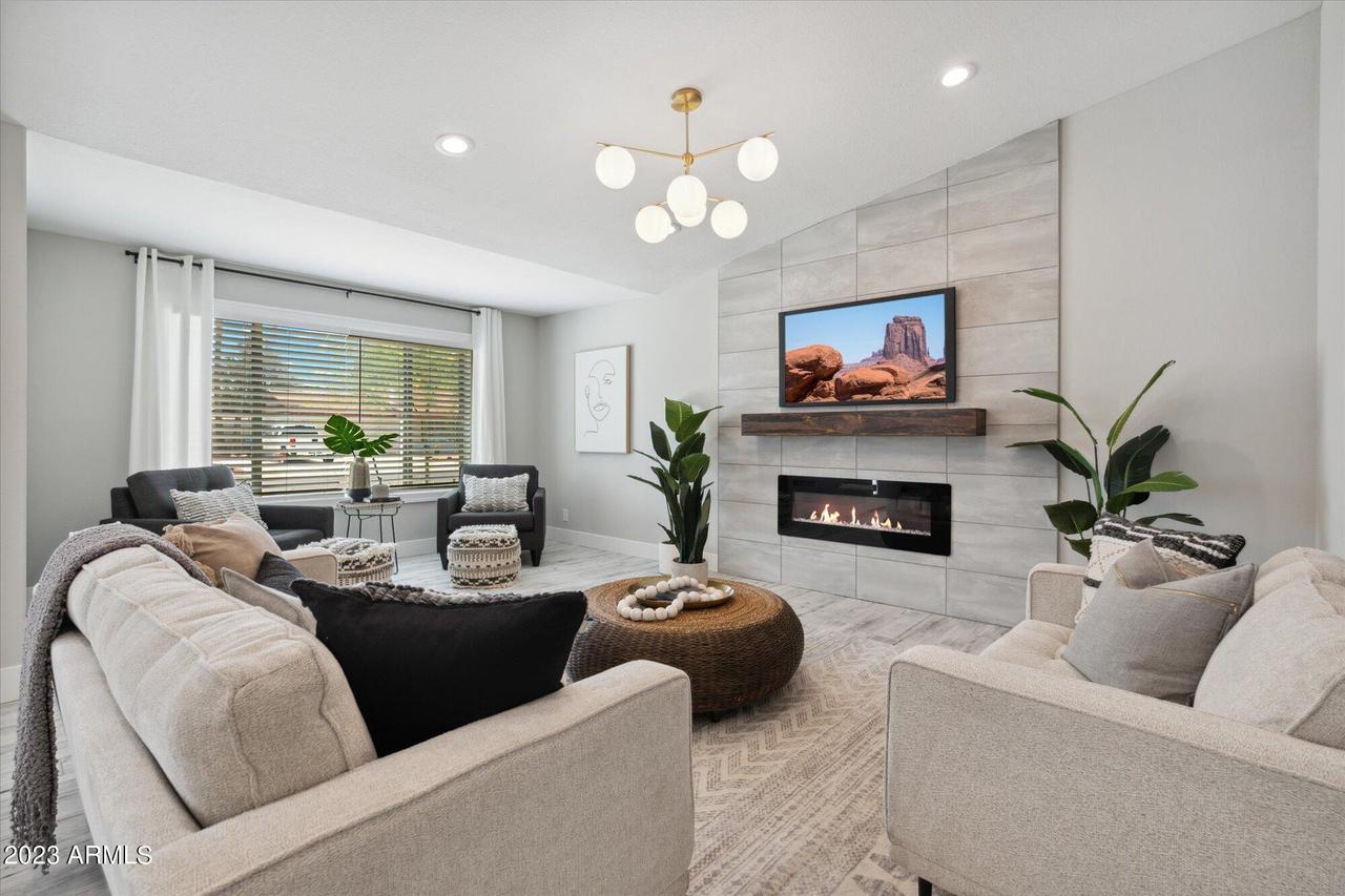 4218 E Evans Dr., Phoenix, AZ 85032