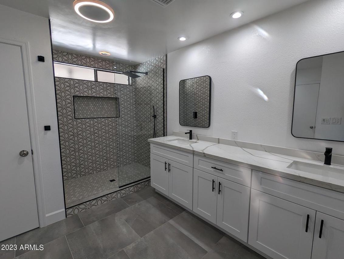 3858 E Tonto St., Phoenix, AZ 85044