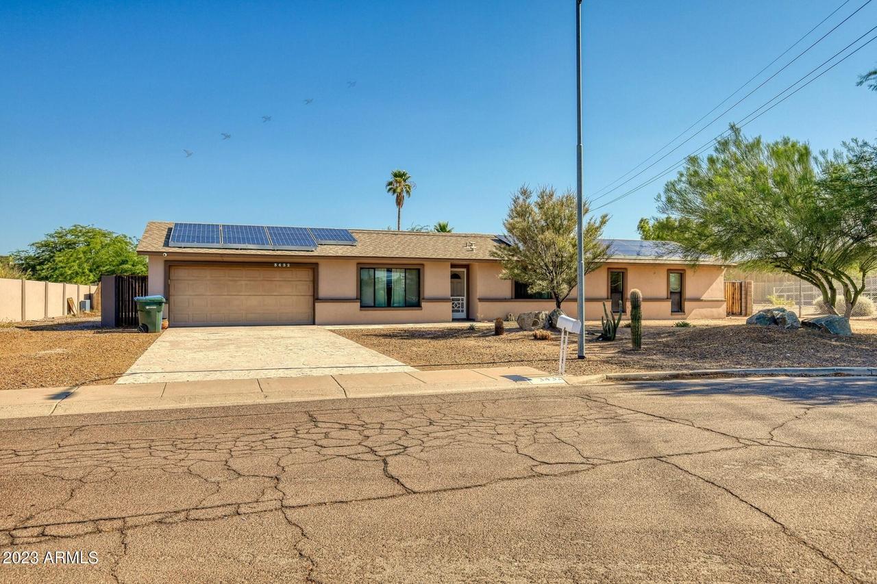 3432 E Beck Ln., Phoenix, AZ 85032