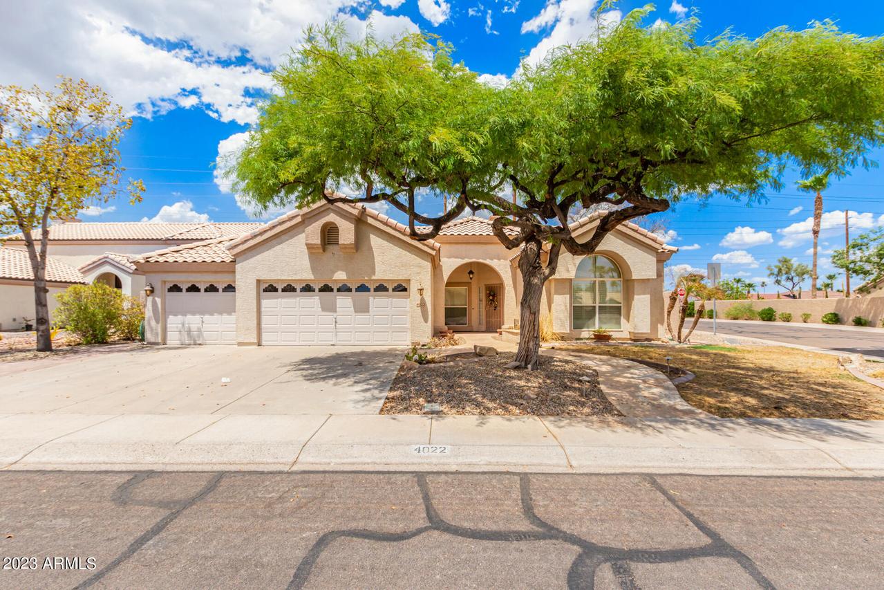 4022 E Goldfinch Gate Ln., Phoenix, AZ 85044