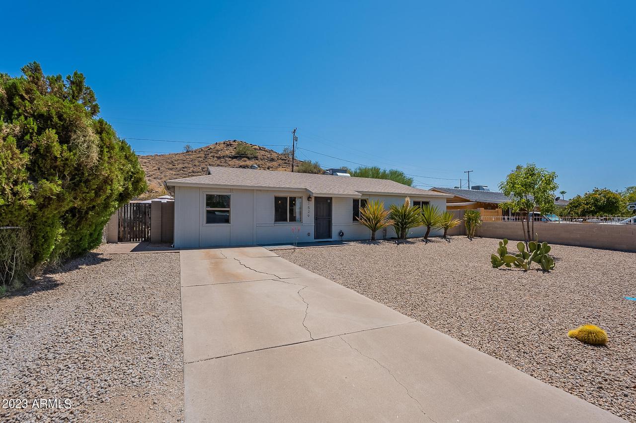 1529 W Beryl Ave., Phoenix, AZ 85021