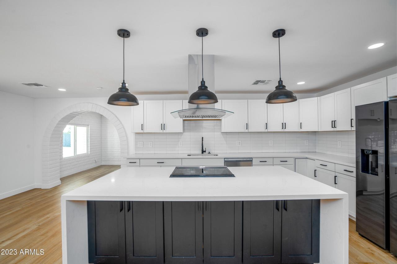 3102 E Mckinley St., Phoenix, AZ 85008