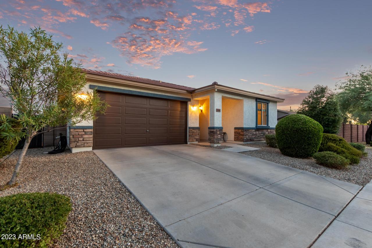 17381 W Pinnacle Vista Dr., Surprise, AZ 85387