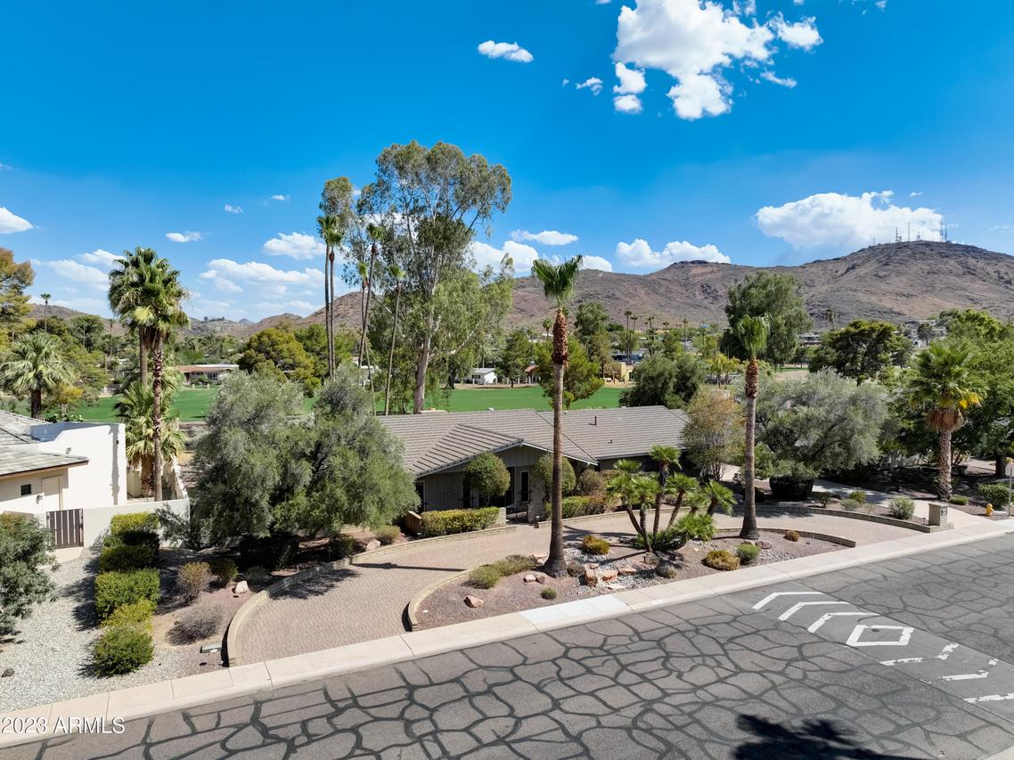 943 W Moon Valley Dr., Phoenix, AZ 85023