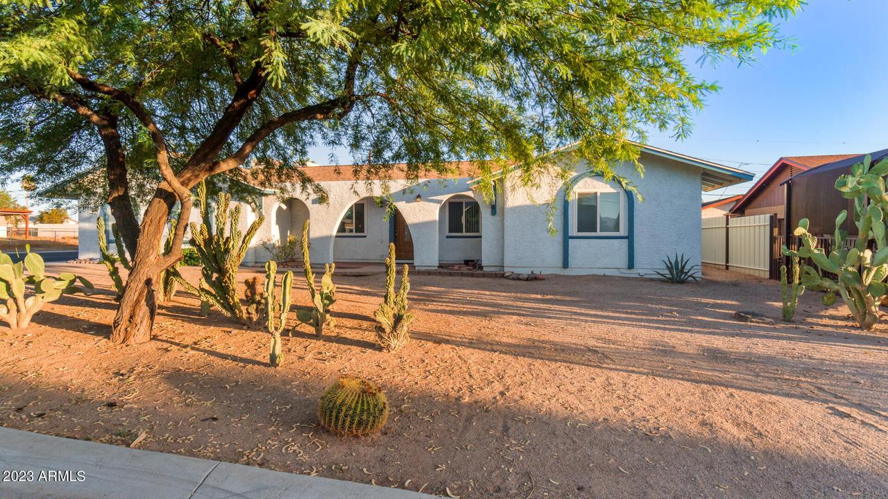 2110 S Del Rio Dr., Apache Junction, AZ 85220