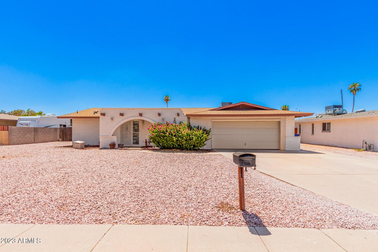 2047 E Elmwood St., Mesa, AZ 85213