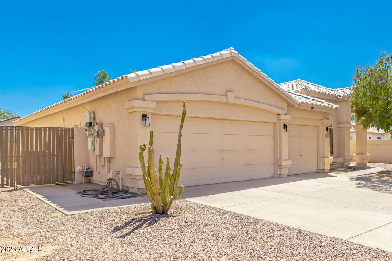 5963 W Morning Dove Dr., Glendale, AZ 85308