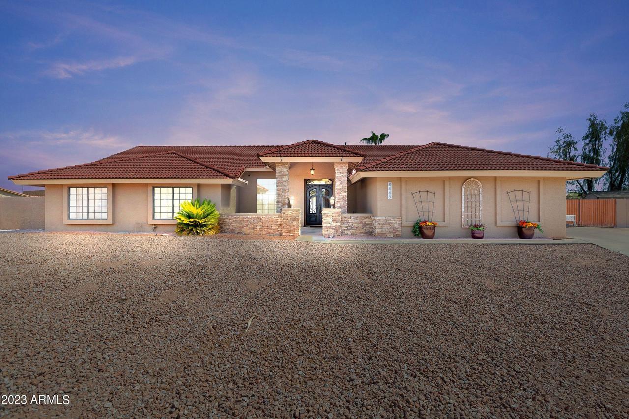 4443 E Beck Ln., Phoenix, AZ 85032