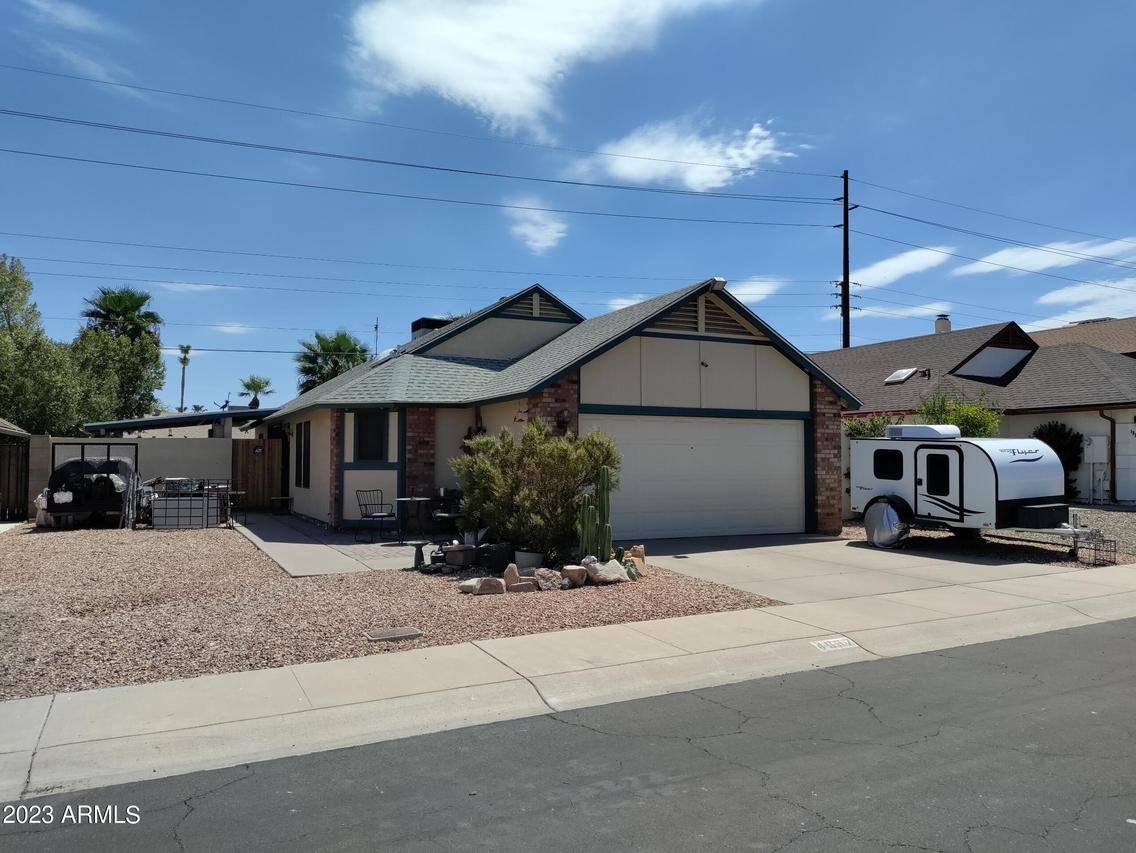 4037 E La Puente Ave., Phoenix, AZ 85044