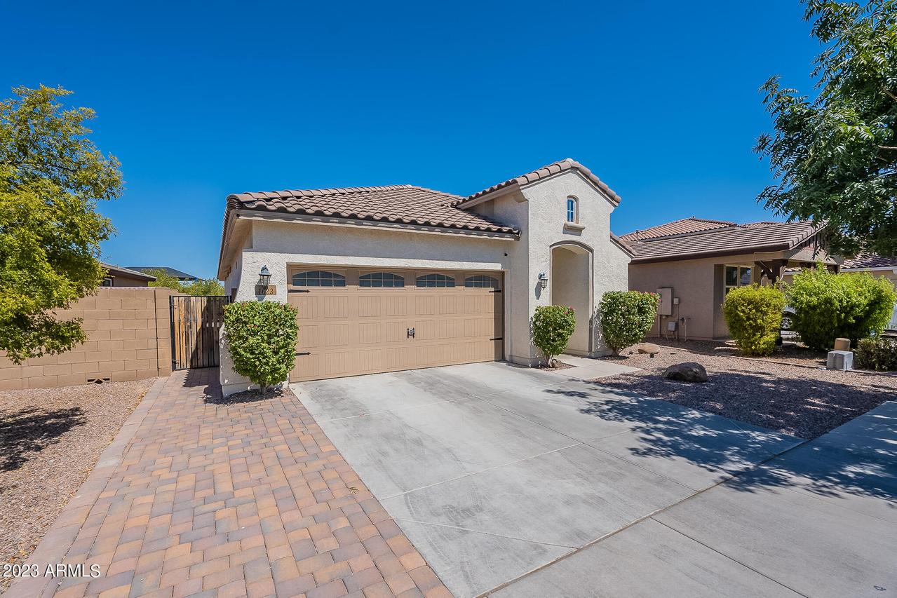 1623 S 104th Ln., Tolleson, AZ 85353