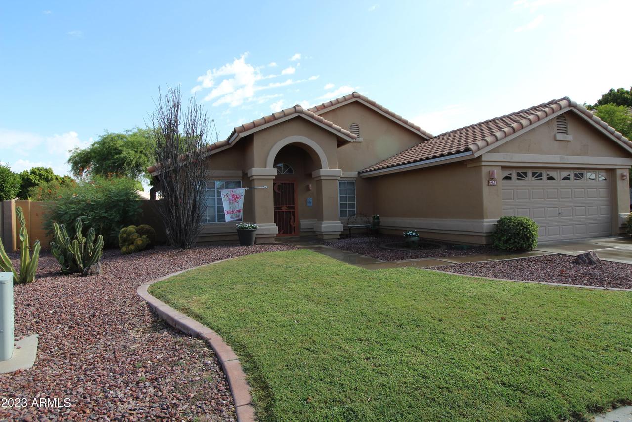 7234 W Crest Ln., Glendale, AZ 85310