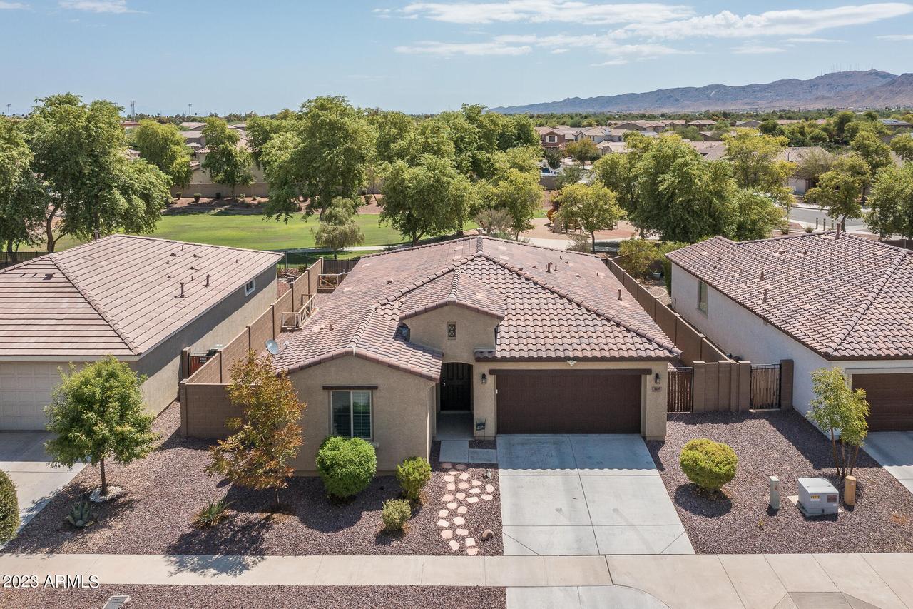 8609 S 41st Glen, Laveen, AZ 85339