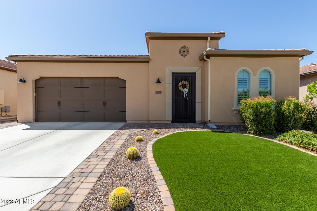 307 E Bergamot Ln., San Tan Valley, AZ 85140