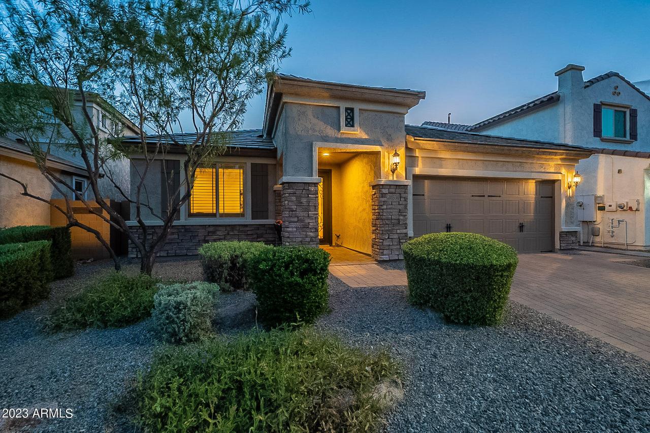 28530 N 23rd Ln., Phoenix, AZ 85085