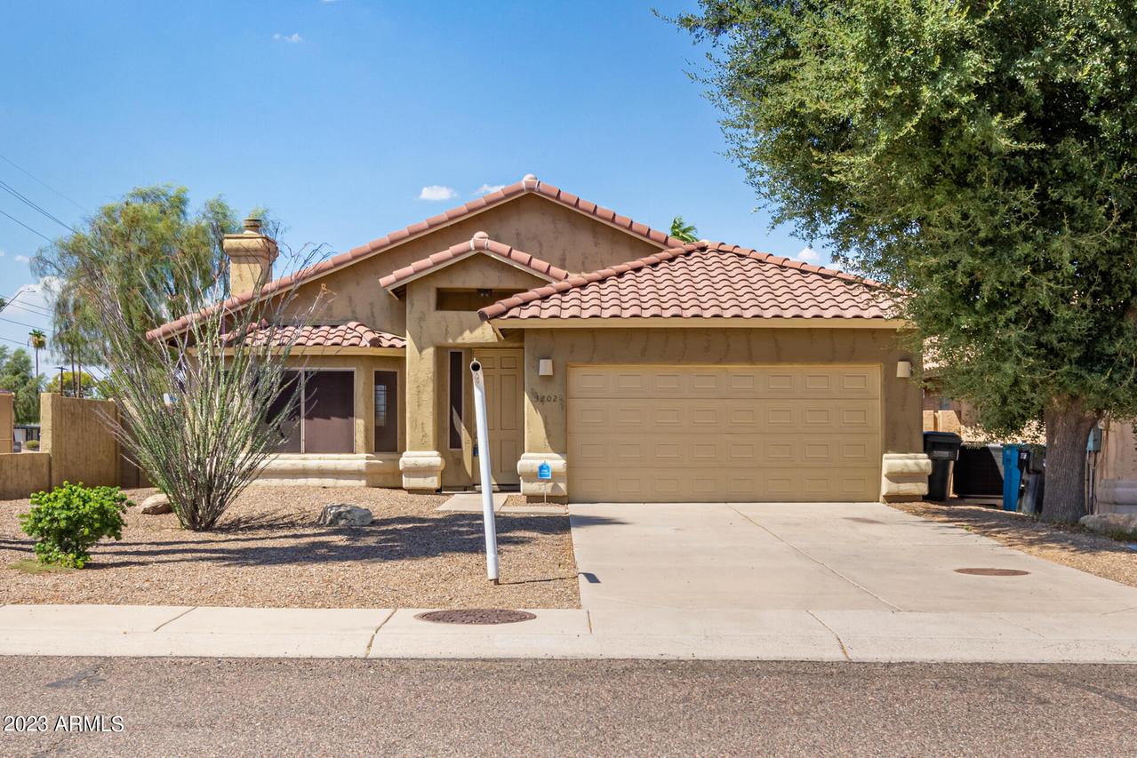 3202 E Desert Cove Ave., Phoenix, AZ 85028