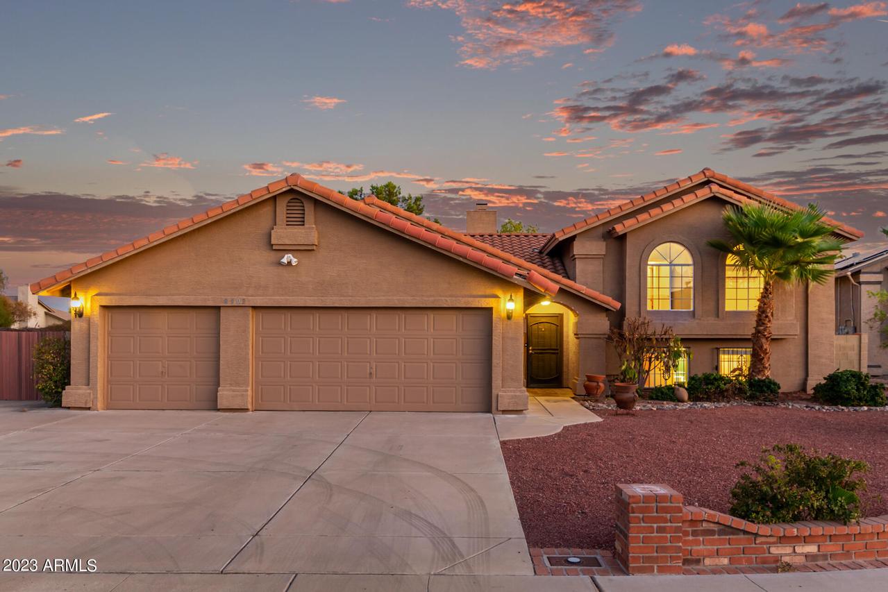 8903 W Mission Ln., Peoria, AZ 85345