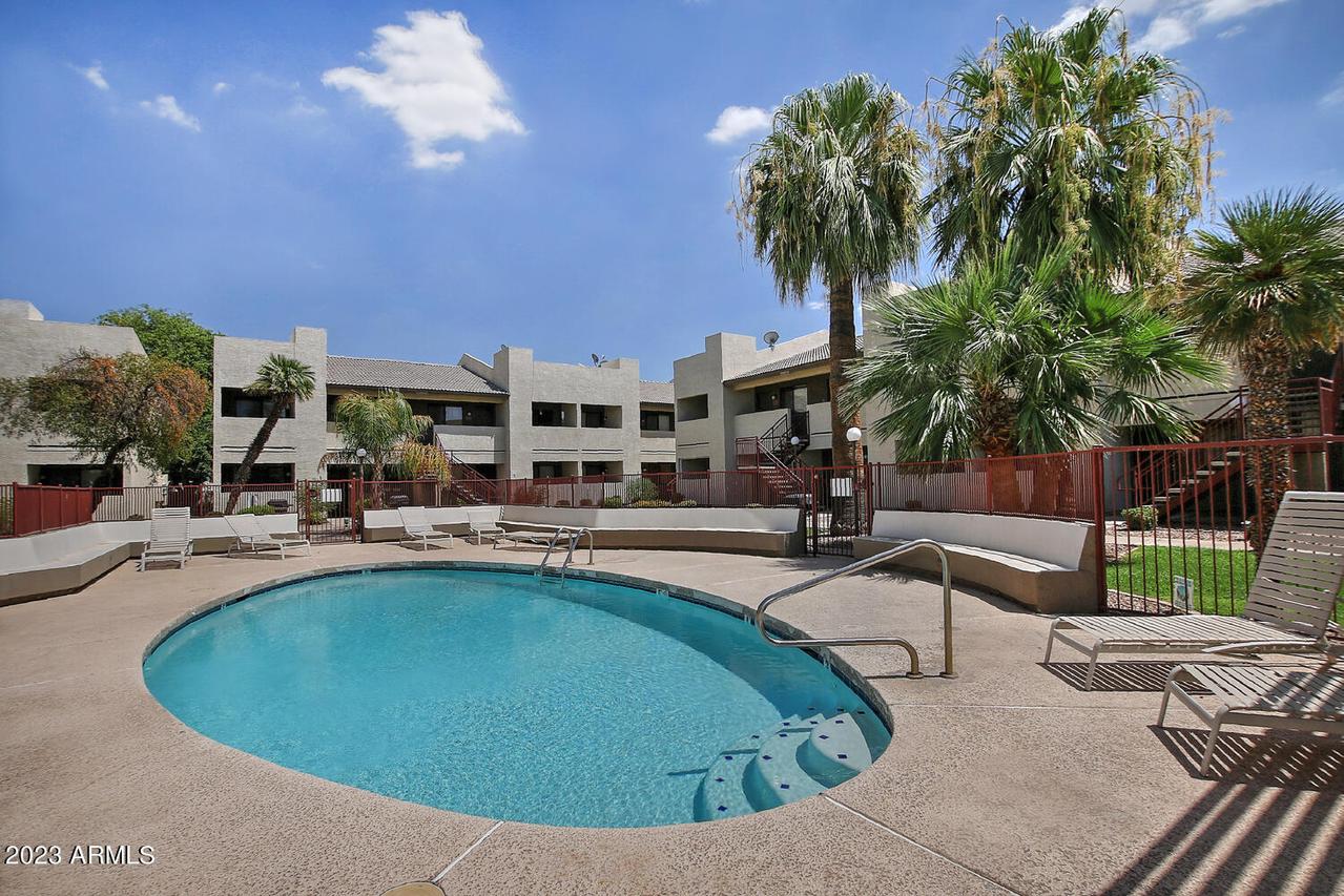 3301 E Earll Dr. #115, Phoenix, AZ 85018