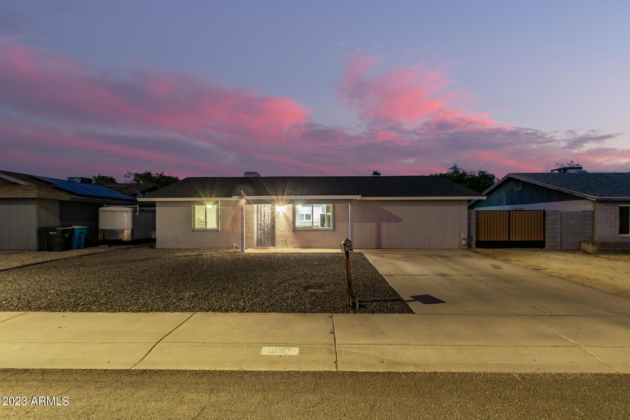 18017 N 29th Dr., Phoenix, AZ 85053