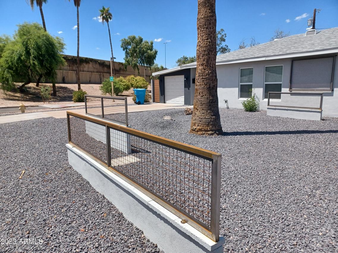 1822 E Crittenden Ln., Phoenix, AZ 85016