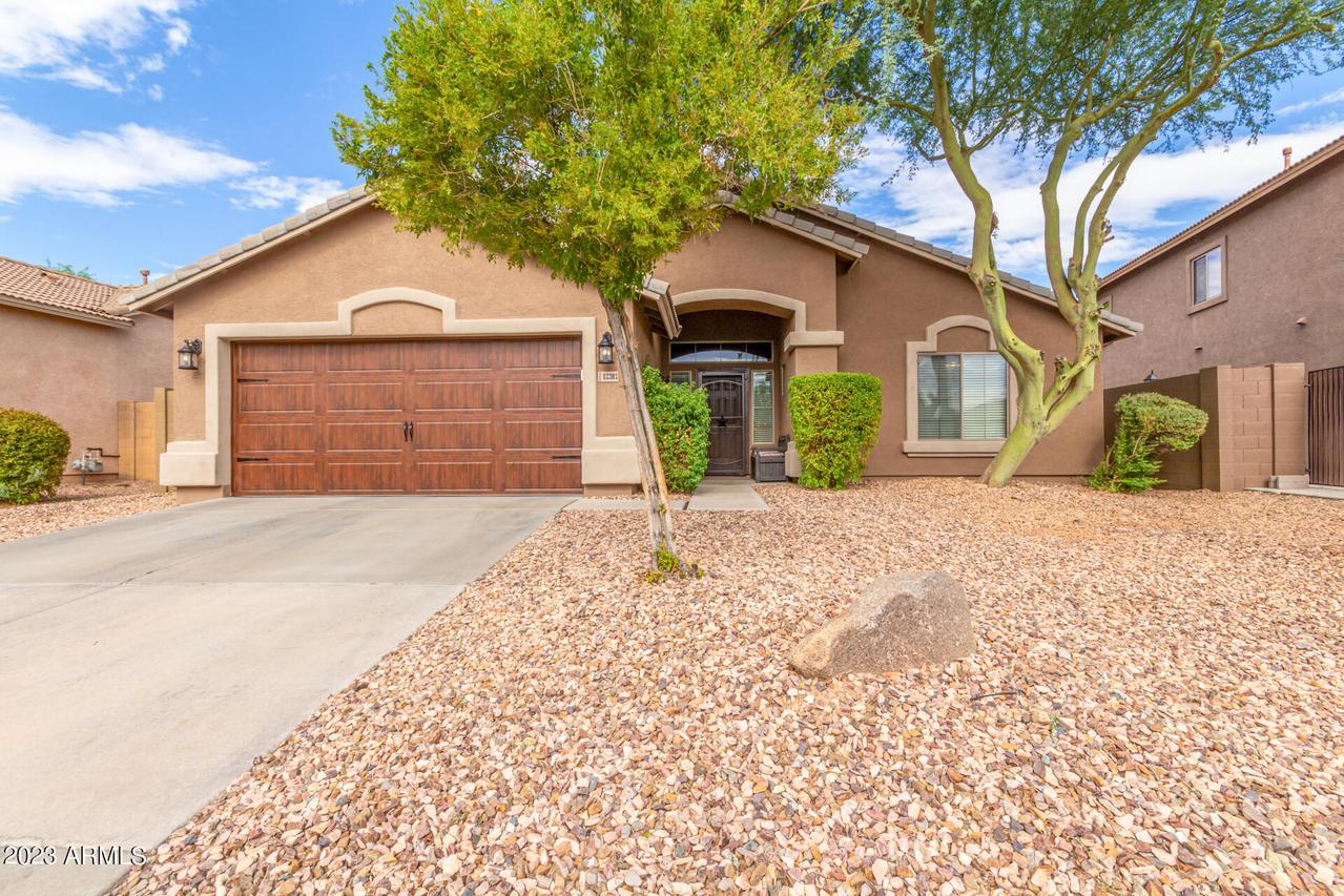 43303 N 44th Ave., New River, AZ 85087