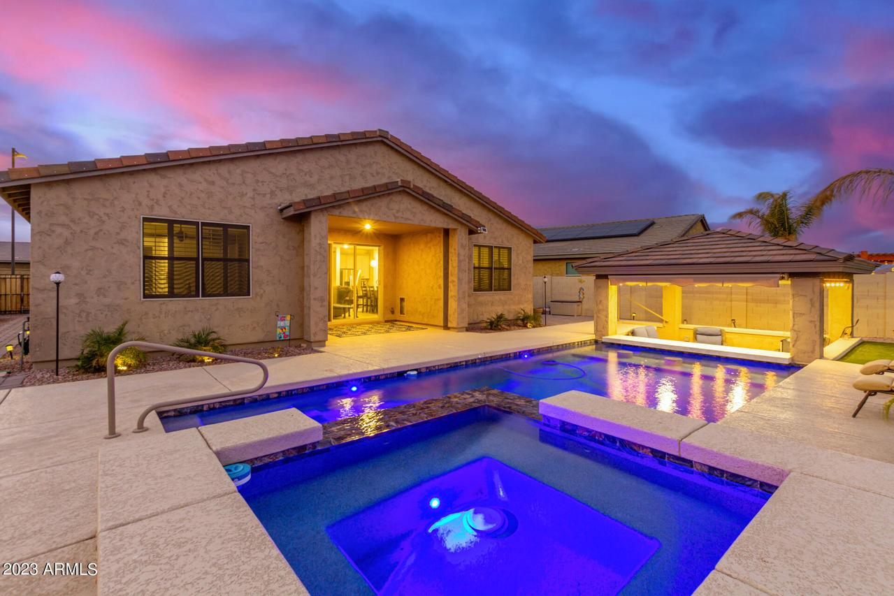 18535 W Lawrence Ln., Waddell, AZ 85355