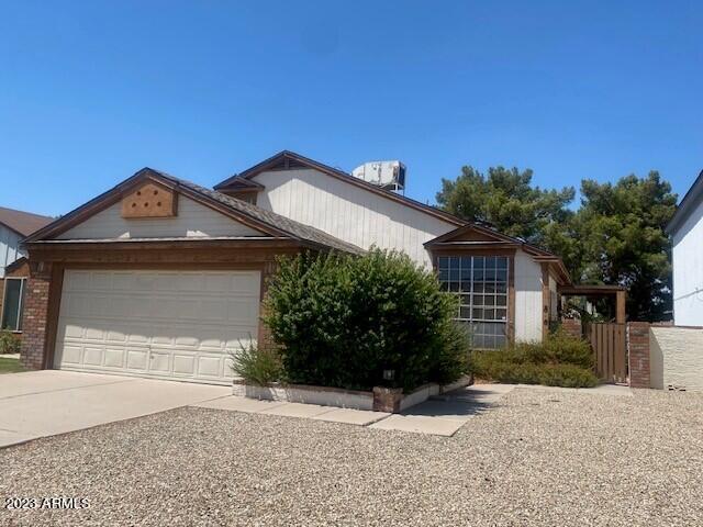 818 E Manor Dr., Chandler, AZ 85225