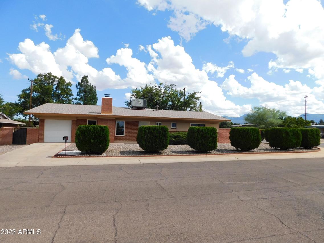 3100 Dove Dr., Sierra Vista, AZ 85635