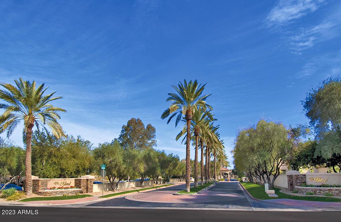 10416 N 101st St., Scottsdale, AZ 85258