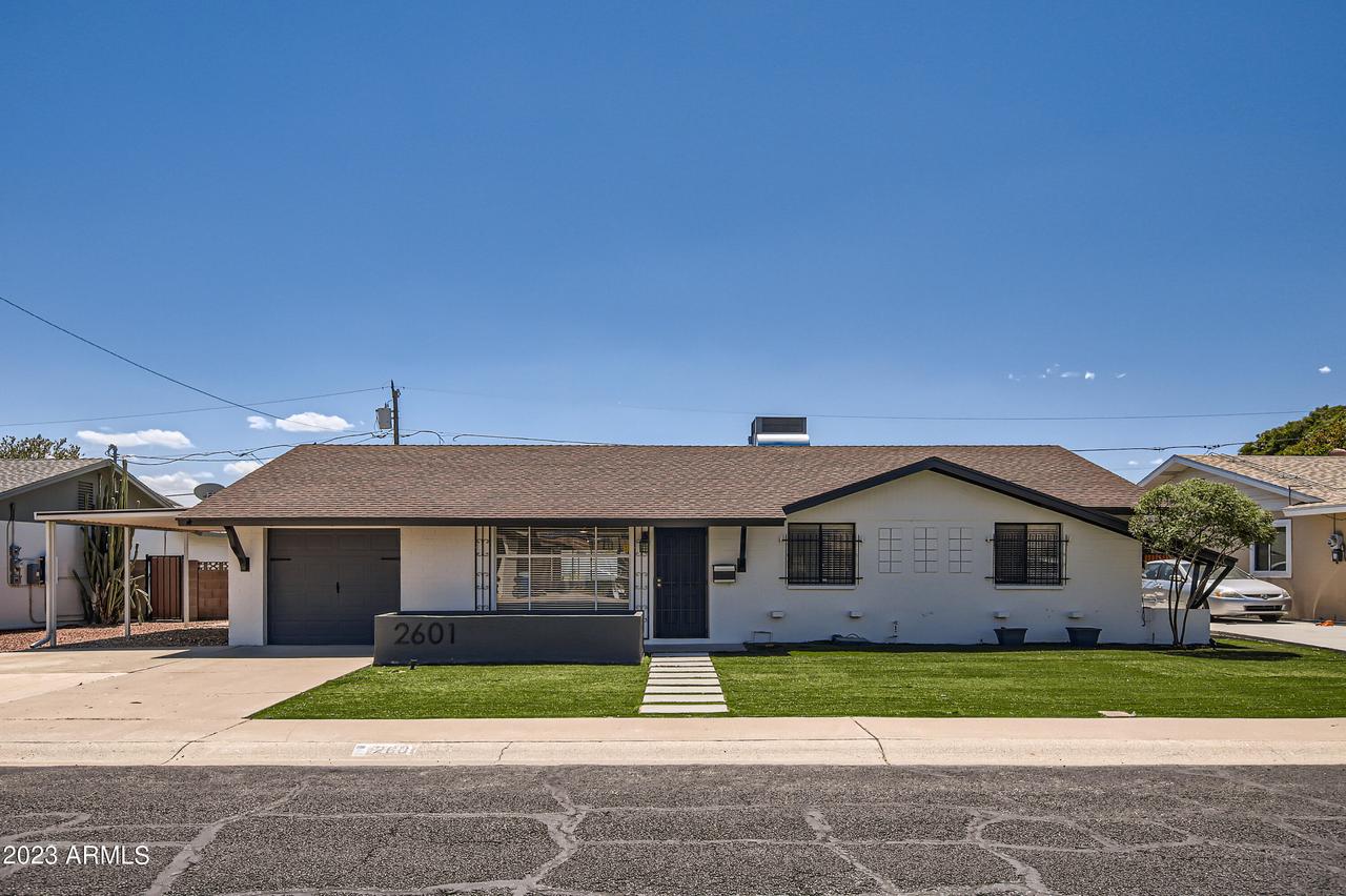 2601 W Corrine Dr., Phoenix, AZ 85029