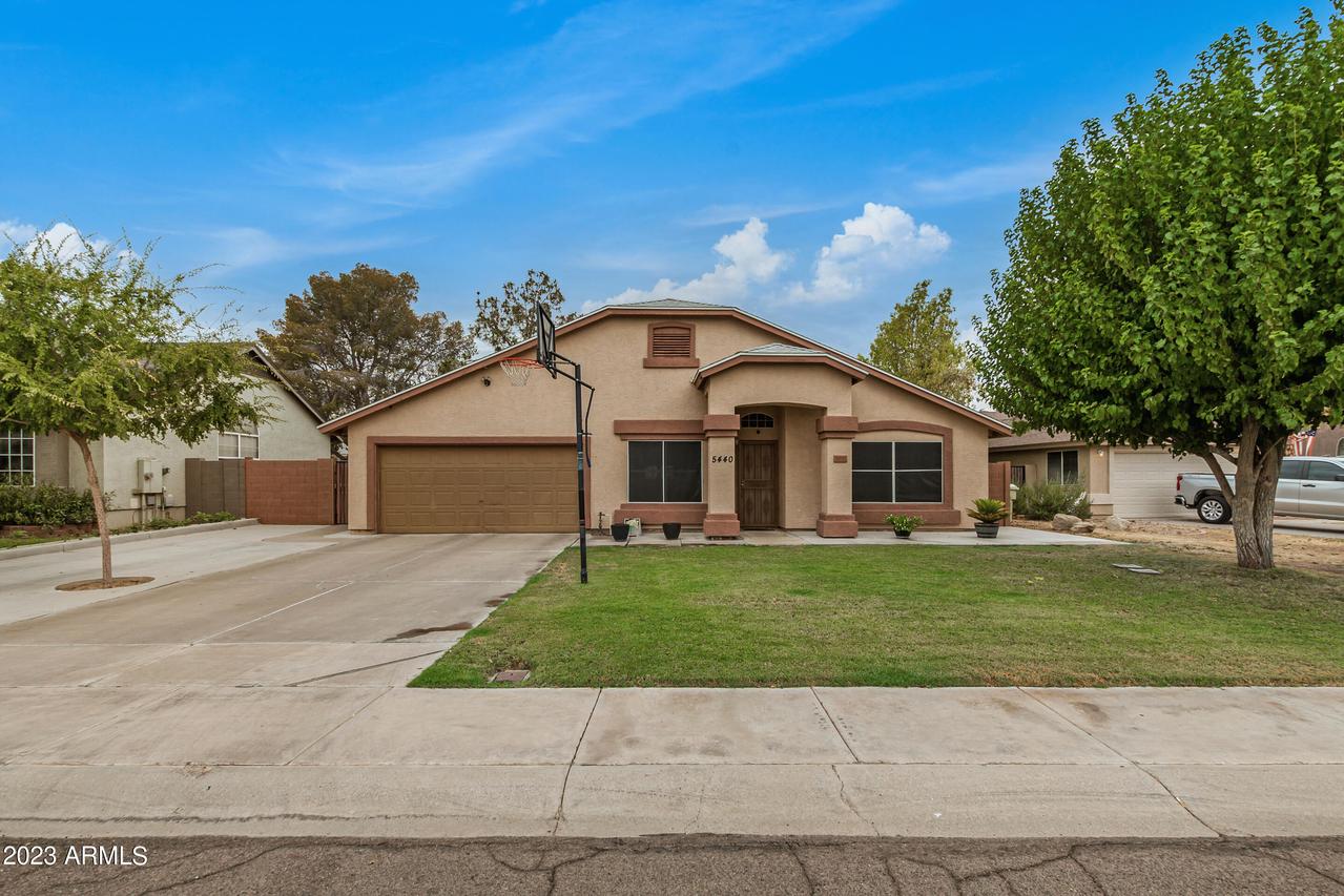 5440 N 80th Ln., Glendale, AZ 85303