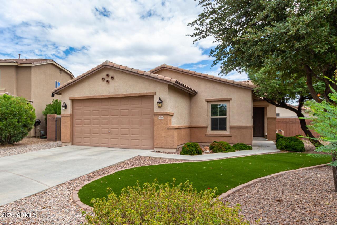 40807 N Hemlock St., San Tan Valley, AZ 85140