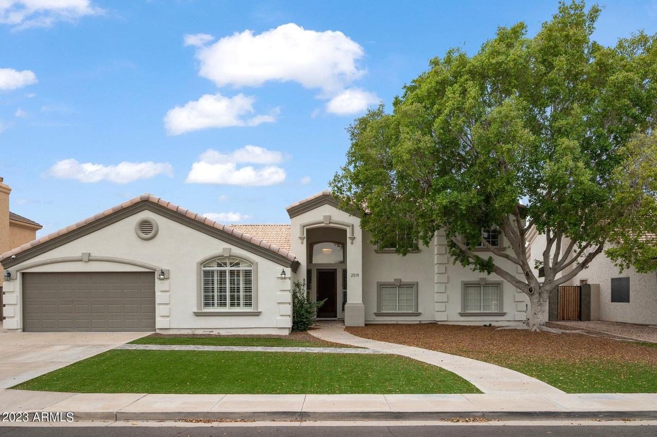 2519 E Menlo St., Mesa, AZ 85213