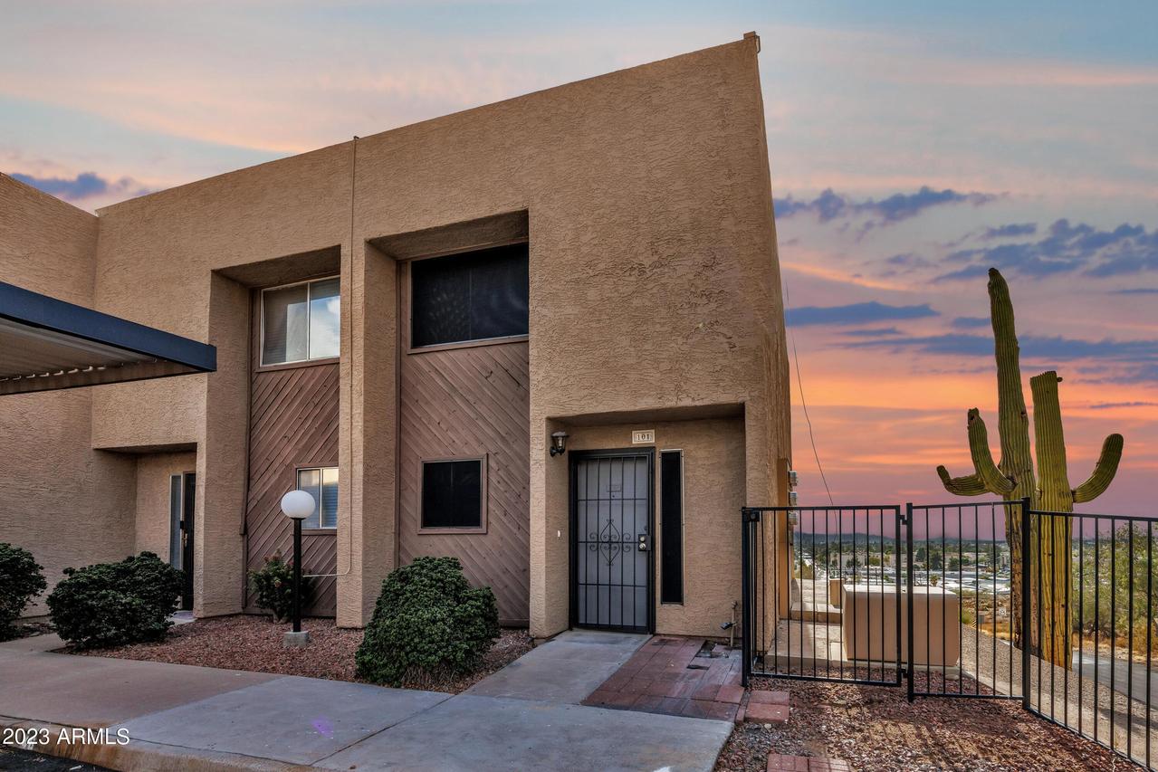 1601 W Sunnyside Dr. #101, Phoenix, AZ 85029